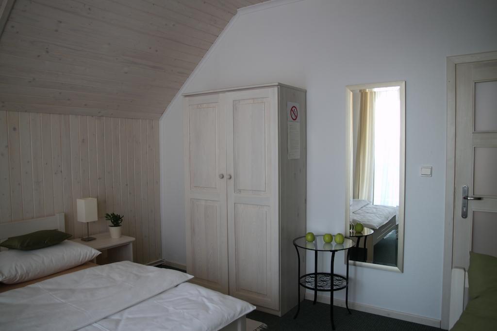Libra Apartment Mikołajki Bilik gambar